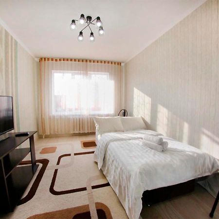 Razmestim На Сайна Шаляпина Almaty Esterno foto